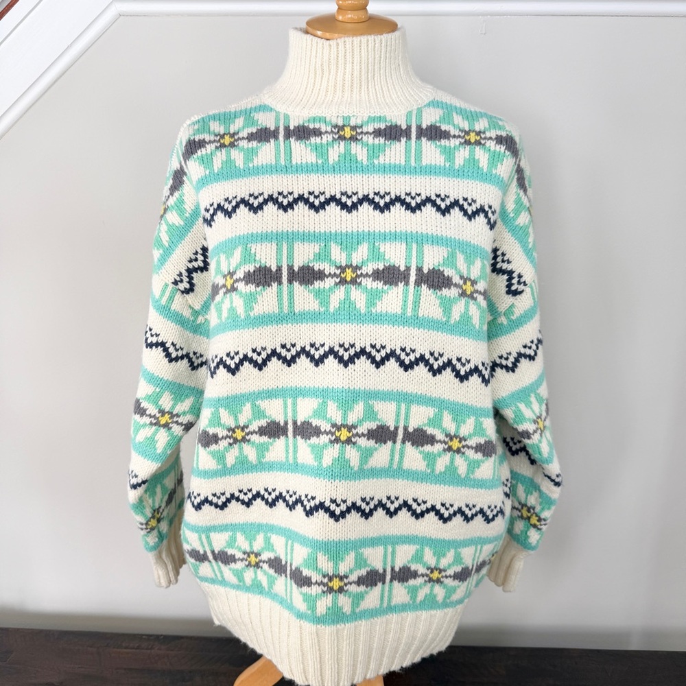 AE OVERSIZED FAIRISLE MOCK NECK SWEATER
Size XS Mint Cream